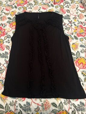 Kay Celine Black Ruffle Front Sleeveless Tank Top Large